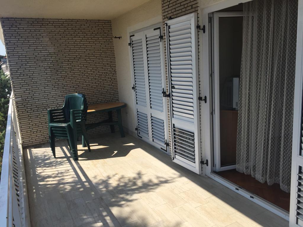 Apartments Villa Ana Драмаль Екстер'єр фото
